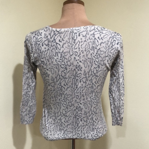 Joie Sweater Size XS Cream Beige Reptile Snake Skin Print - Picture 5 of 11